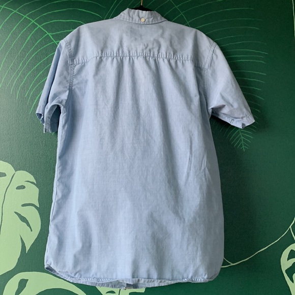 2 for $10 // Quiksilver Boys Button Down - Picture 4 of 5